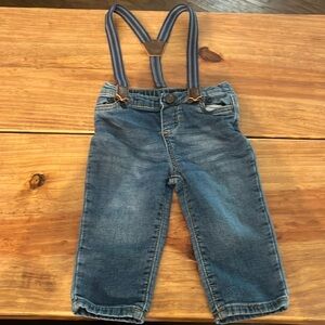 BABY B’GOSH JEANS WITH SUSPENDERS 9/12M